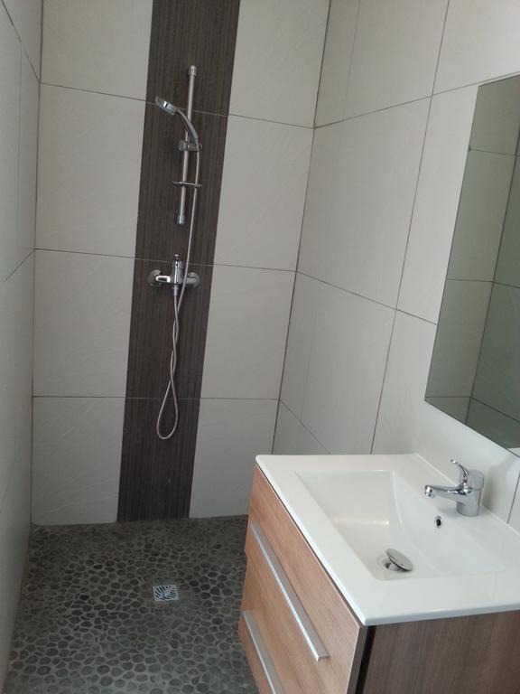 L'Annexe 66 , Saint Denis Centre Ville , A 200 M De La Rue Pietonne , Du Petit Marche Et Du Leader Price , Sur Une Rue Calme, Parking Gratuit Sur La Rue חדר תמונה