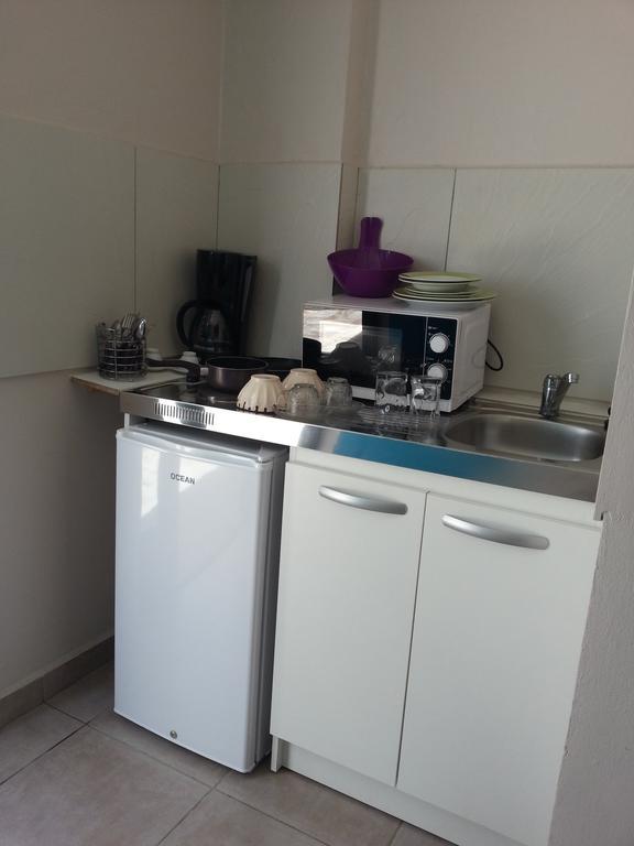 L'Annexe 66 , Saint Denis Centre Ville , A 200 M De La Rue Pietonne , Du Petit Marche Et Du Leader Price , Sur Une Rue Calme, Parking Gratuit Sur La Rue מראה חיצוני תמונה
