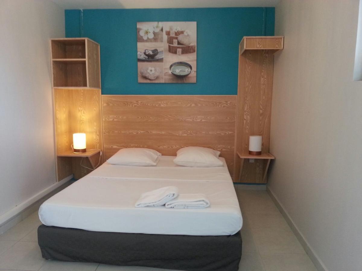 L'Annexe 66 , Saint Denis Centre Ville , A 200 M De La Rue Pietonne , Du Petit Marche Et Du Leader Price , Sur Une Rue Calme, Parking Gratuit Sur La Rue מראה חיצוני תמונה
